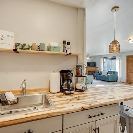 Cozy Central Point Bungalow On Working Winery! Exterior photo