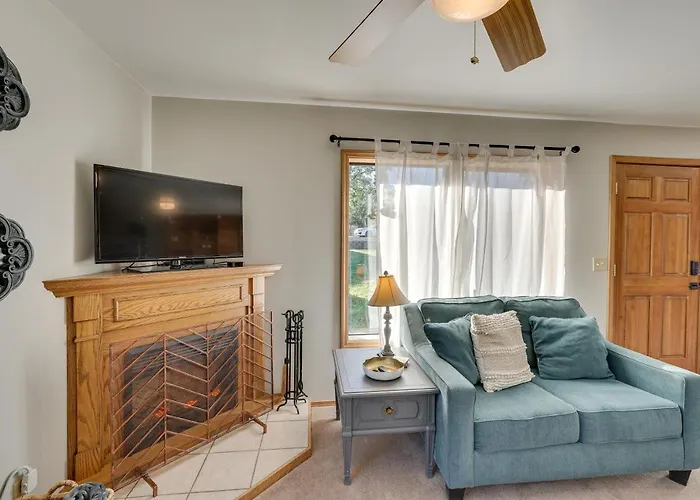 Cozy Central Point Bungalow On Working Winery!