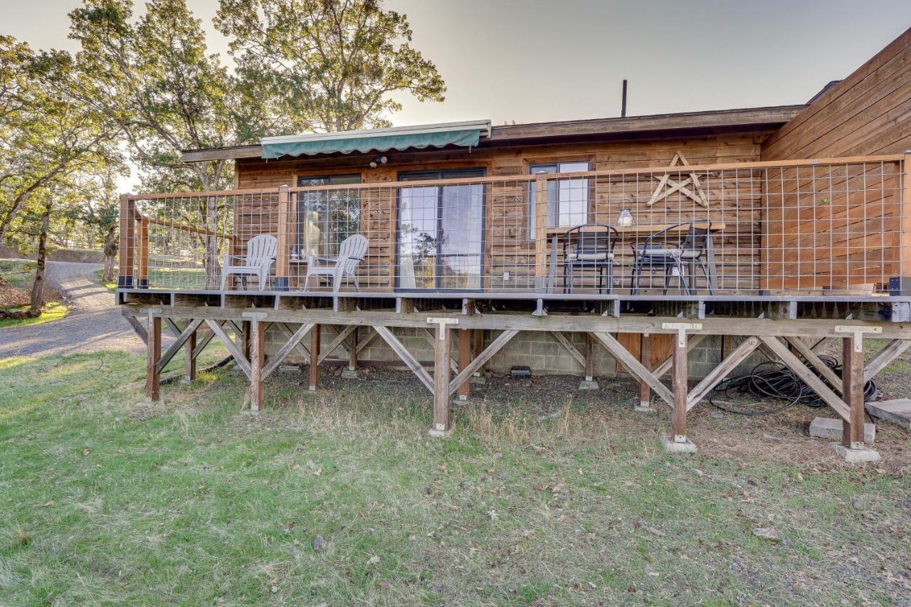 Holiday home Cozy Point On Working Winery! Central Point
